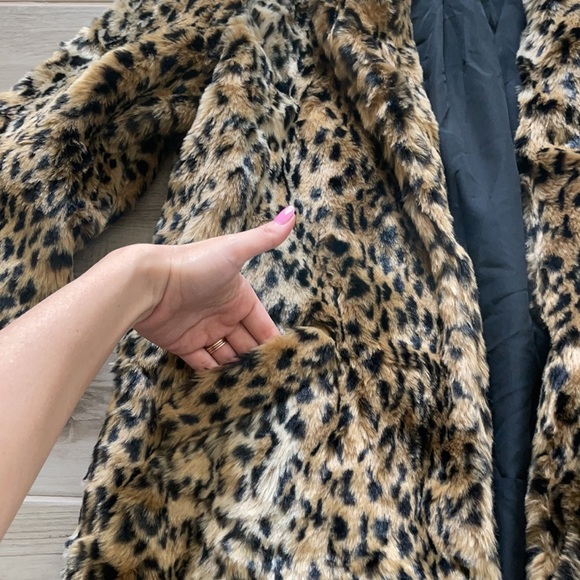 Leopard coat - Picture 2 of 6
